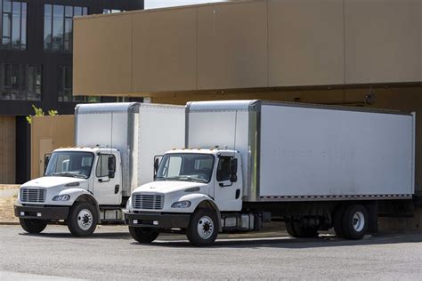 Box truck 